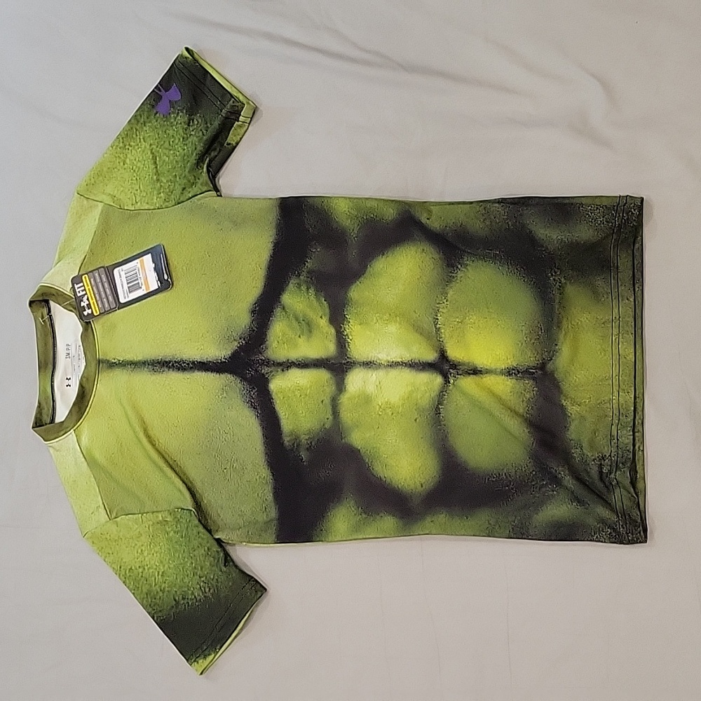 Under Armour Boys‎ Hulk Muscle T-Shirt Avengers 1258691-301 size Small